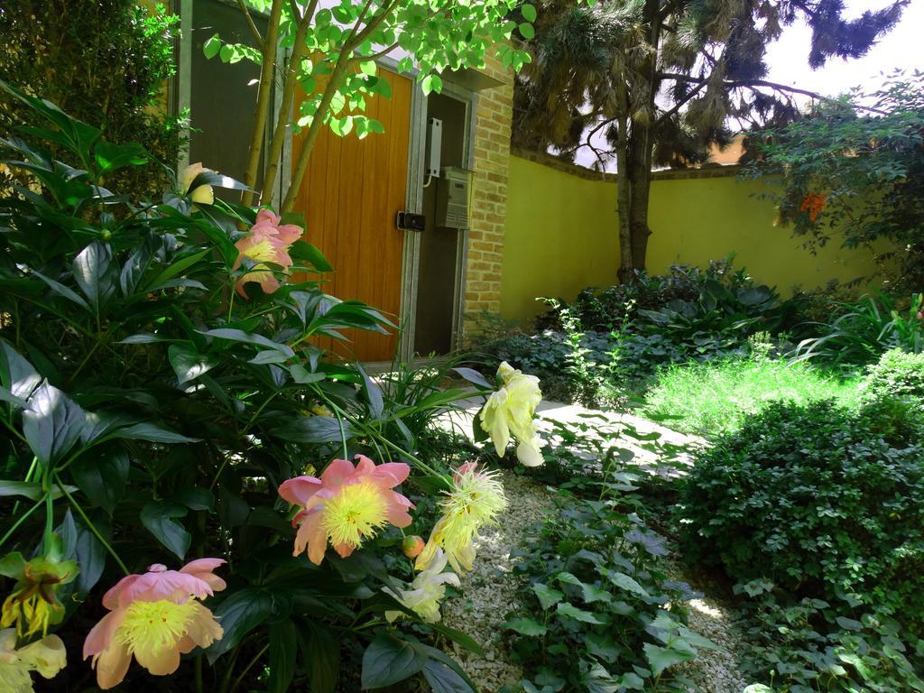 Agriturismo Casa De Colores Moretta Eksteriør billede
