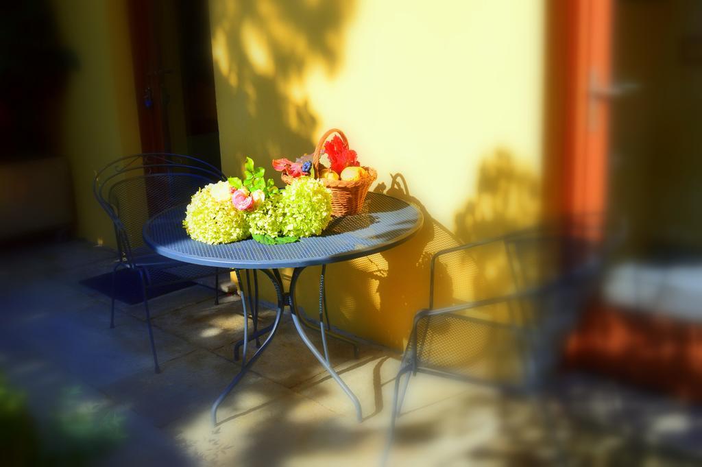 Agriturismo Casa De Colores Moretta Eksteriør billede